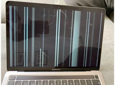 Macbook screens show cracks after a short time